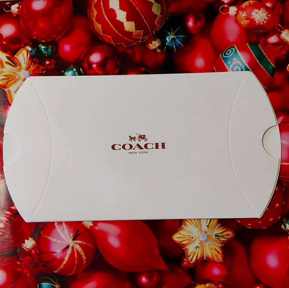 Coach gift box - pillow, pop-up box